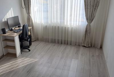 Apartament cu 2 camere semidecomandat, mobilat în Podu Roș
