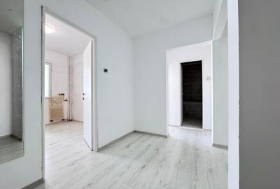 NORD - Apartament 2 cam DECOMANDAT, Etaj 3/4, Bloc 1986 - 4