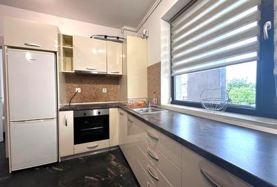 Apartament cu 3 camere semidecomandat, mobilat în Andrei Mureșanu