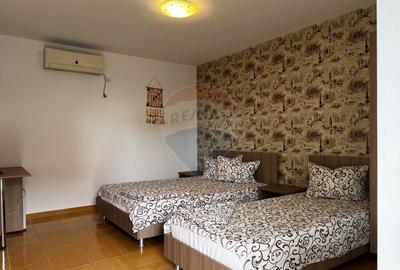 Casa si pensiune la pret atragator in 2 Mai Limanu Constanta - 3