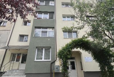 Vând apartament 2 camere - 1