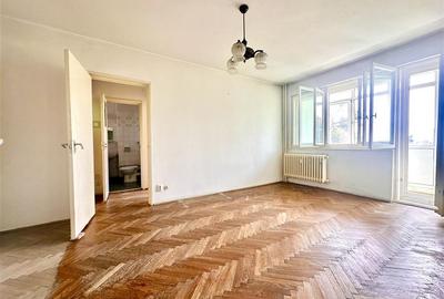 Vanzare apartament cu 2 camere Pajura - Bvd.Poligrafiei