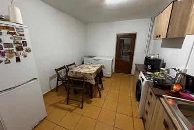 Vand apartament cu 4 camere in E3 - 5