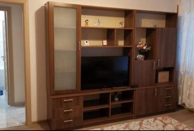 Apartament cu 50 camere decomandat în Tomis Nord