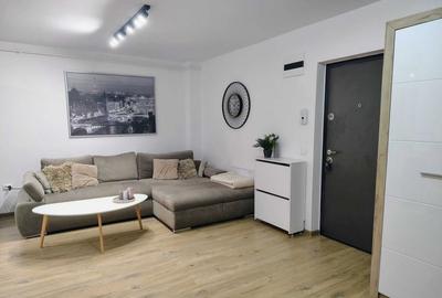 Apartament cu 3 camere semidecomandat, mobilat în Baciu