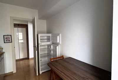 Ap. 2 cam decomandat CUG, etaj 3, mobilat și utilat, AC - 3