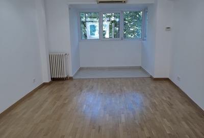 Vânzare apartament de 3 camere Unirii - 2