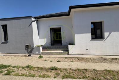 Casa 4 camere, teren 350 mp, localitatea Podari, zona Profi Loco - 2