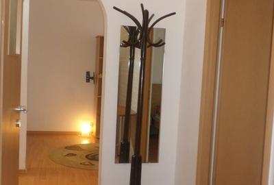 Ultracentral langa Hotel Radisson, Athenee Palas, cochet - 17