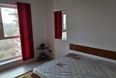 Apartament cu 2 camere semidecomandat, mobilat în Berceni