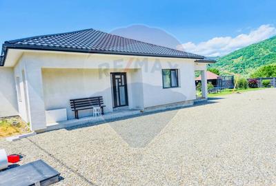 Casă / Vilă cu 5 camere de vânzare - 2
