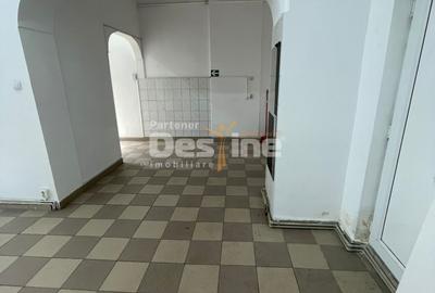 Spațiu comercial de vânzare – Bd. Timișoara, parter bloc - 3