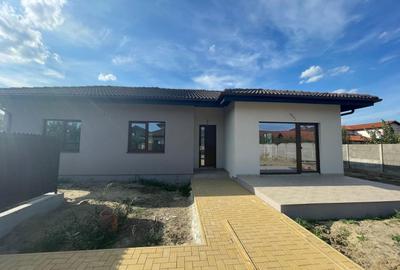 Duplex cu 4 camere în Moșnița Nouă