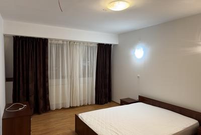 Apartament cu 3 camere decomandat, mobilat în Vasile Aaron