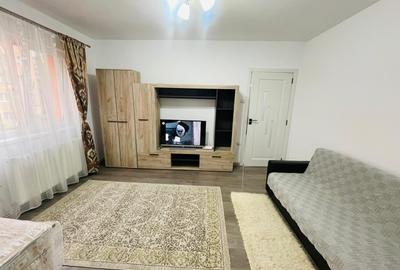 INCHIRIEZ apartament 3 camere – recent renovat – zona Cedonia - 1