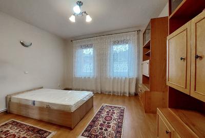 Casă individuală cu 3 camere în Centrul Civic