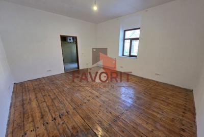 1 camera | centrala proprie | curte generoasa | zona excelenta | - 1