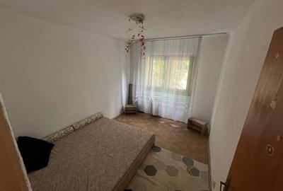 Apartament 3 camere Decomandat, etaj 1/4 | Zona Apusului-An1981 - 4