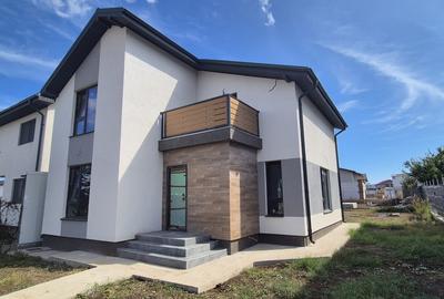 Casă individuală cu 4 camere în Agigea