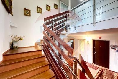 Casă / Vilă cu 6 camere de vânzare - 2