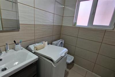 Resita Casa 7 Incaperi Parter,Etaj, Zero investitii - 11