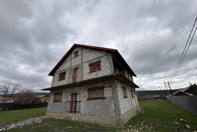Casa de vanzare P+1E+M Brosteni/ Odobesti + teren 2181mp - 3