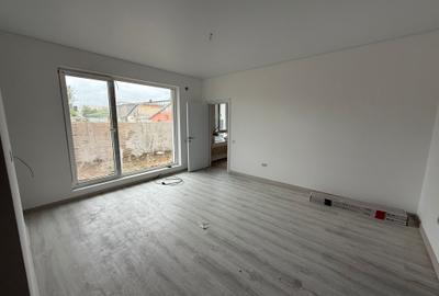 15 min. Metrou Apărătorii Patriei | Apartament 3 cam. | 70 mp. 50 mp curte - 3