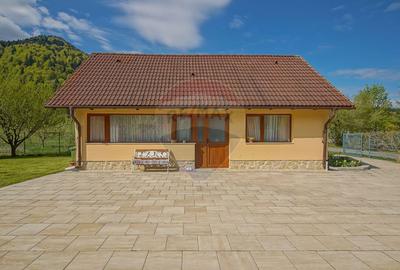 Vilă în zona Glăjărie, 10 camere, Sp + E + M, teren 2789 mp - 2