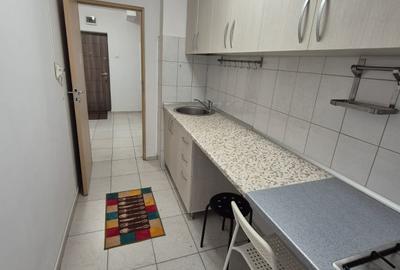 Lacul Tei inchiriere garsoniera cu boiler electric - 3