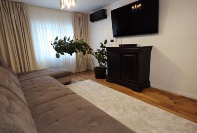 CHIRIE: Apartament lux 3 camere + parcare + boxa, RACADAU - 1