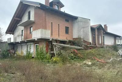 Casa 10 camere Nefinalizata 600 m Utili 2500 m Teren Padure 400 m - 5