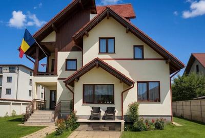 Casă individuală cu 6 camere în Tractorul