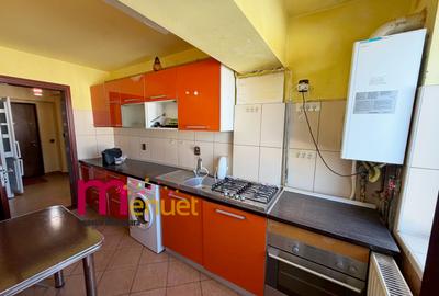 Apartament 2 camere,str.Mircea Voda,etaj 2 - 2