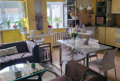 BARNUTIU | 4 CAM | DECOMANDAT | ET.3 | LIFT | 2 BAI | 2 BALCOANE | SPATIOS - 1