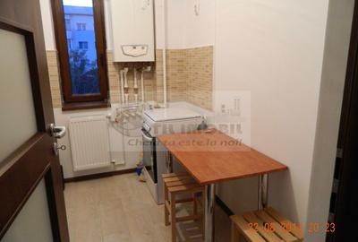 Apartament 2 camere, decomandat, Canta - 399 euro - 1