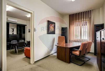 Spațiu birouri 60 m² parter de închiriat Bulevardul Decebal - 8