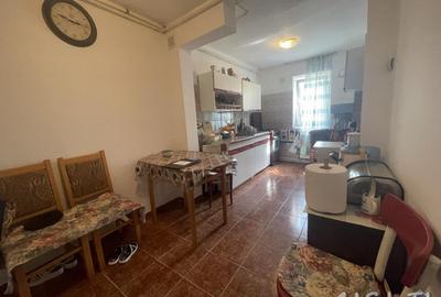 Apartament 3 Camere, Etaj 4, Strada Aleea Teilor - 11