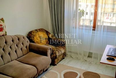 Apartament cu 3 camere decomandat, mobilat în Tătărași