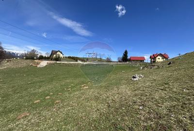 Teren agricol de 1776 mp, în Fundata