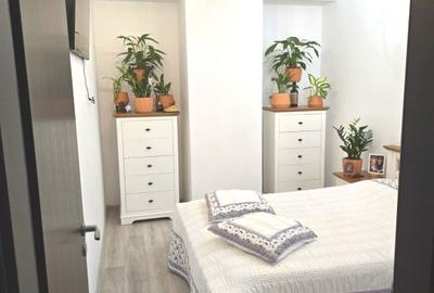 Apartament cu 2 camere semidecomandat, mobilat în Centru Civic