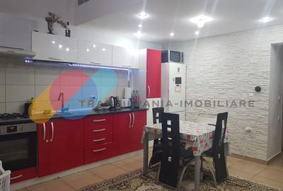 Apartament cu 2 camere semidecomandat, mobilat în Iris
