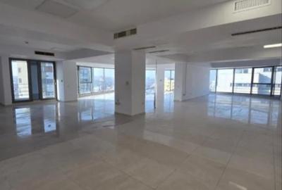 Centru - Bd. Mamaia , spatiu IDEAL BIROURI in cladire reprezentativa , 440 mp. - 1