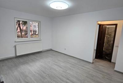 De vanzare apartament renovat la cheie etaj intermediar - 1