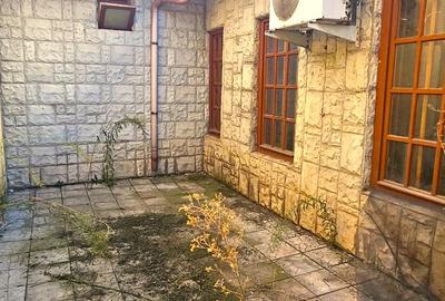 Casa 6 camere P+1E su.132mp.su.teren 237mp.vis a vis de Sc.Inot Razvan Florea - 13