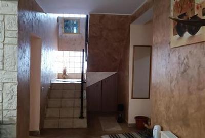 Cas Vila Azuga stare foarte buna zona linistita la cheie - 3