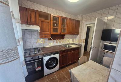 Apartament cu 3 camere decomandat, mobilat în Dristor