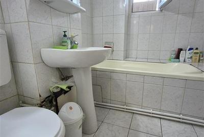 Apartament 3 camere, 2 bai, DECOMANDAT, ETAJ 1, Pacurari - 5