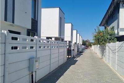 Casă individuală cu 5 camere în Central