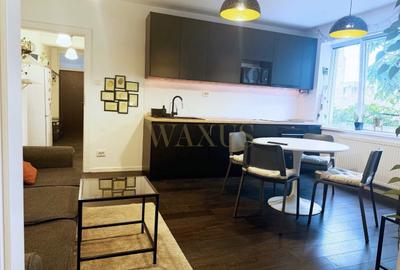 Apartament cu 3 camere semidecomandat, mobilat în Horea