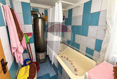 Casa cu teren de 600 mp, situata la drumul principal – Moristi - 11
